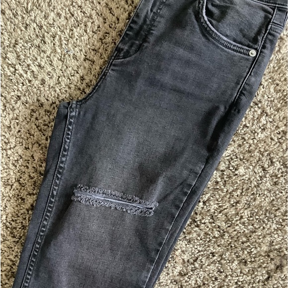 🎱 We The Free Skinny Jeans 🎱 - Picture 7 of 9